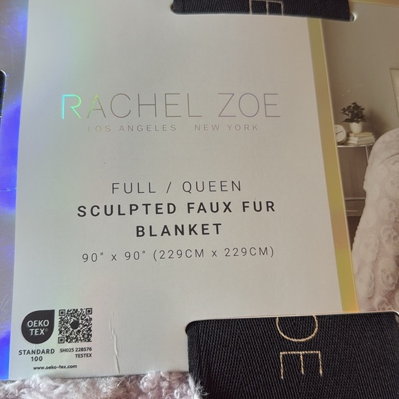 Rachel Zoe Halloween purple faux fur skull blanket with metallic threads 💀💀 - Picture 6 of 7